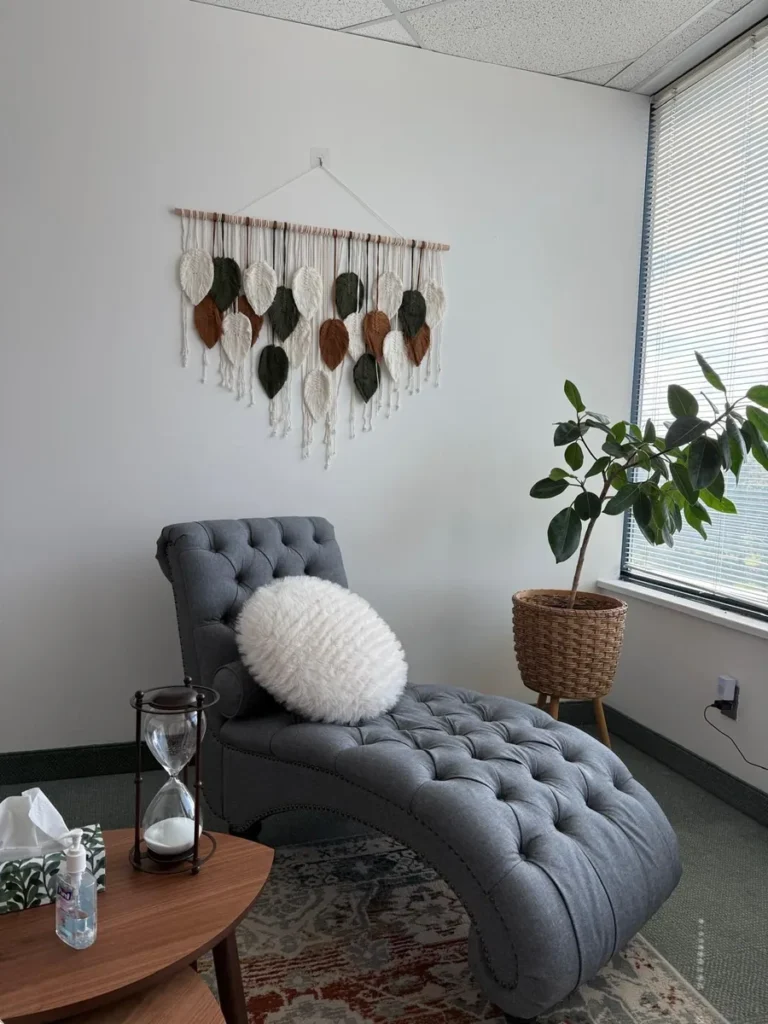 Calm individual psychotherapy office at our Vaughan clinic